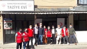 Kızılay Kemalpaşa'da Kıyafet Yardımında Bulundu