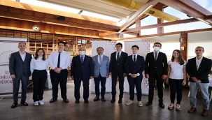 "İzmir'in Kodlarında Başarı Var"