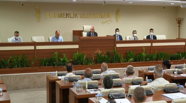Karabağlar Belediyesi muhtarlar toplantısı yapıldı