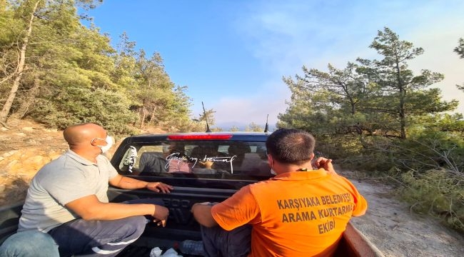  Karşıyaka Belediyesi dayanışma için yangın bölgesinde
