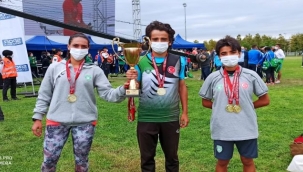 Gaziemir'in Amazonları şampiyonluk için pistte