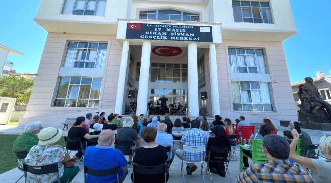 Zeytin Çekirdeklerinden Sezonun İlk Konseri