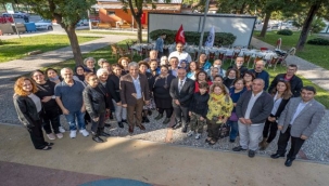 Başkan Soyer Depremzedelerle Buluştu