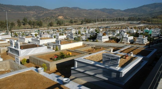 İzmir Büyükşehir Belediyesi'nden 5 Yeni Mezarlık Alanı Talebi