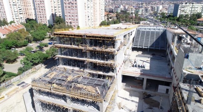 İzmir Opera Binası'nın Yüzde 45'i Tamamlandı