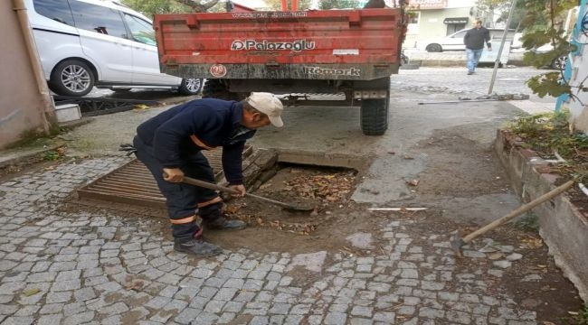 Ayvalık Belediyesi Ekipleri Mesai Gözetmeksizin Sahada