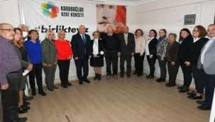 Başkan Selvitopu Karabağlar Kent Konseyi'ni Ziyaret Etti