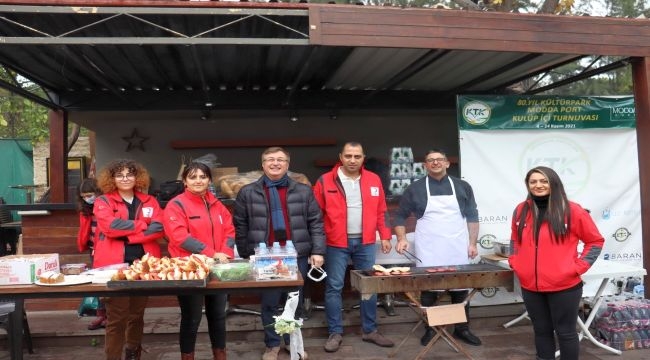  Kızılay Kadınlardan Yeni Yıl Kermesi