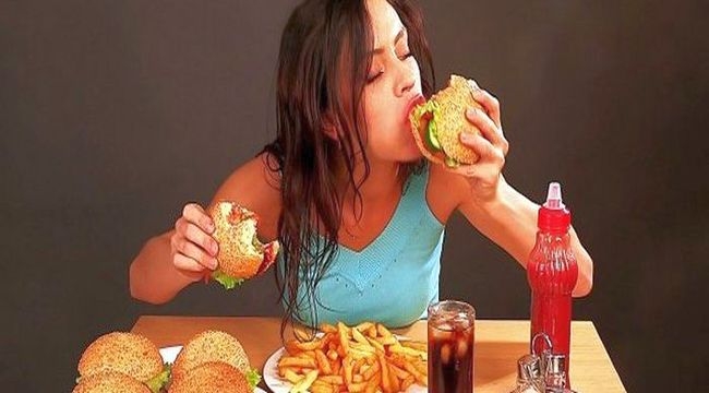 Aşırı Yemek Bir Psikolojik Sorun Olabilir