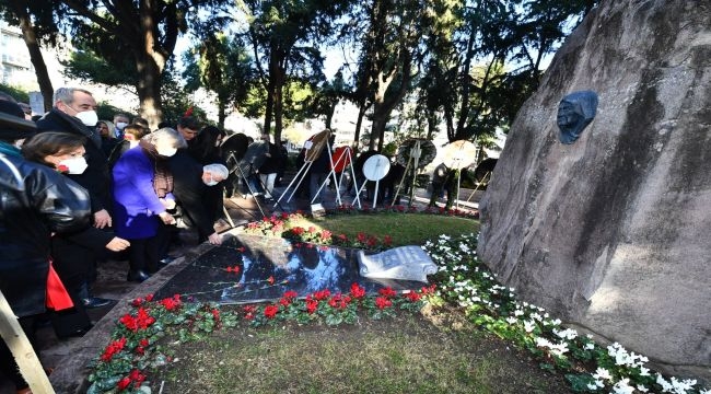 Karşıyaka'da Zübeyde Hanım İçin Anma Töreni