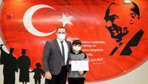 Kendi Küçük Yaşattığı Gurur İse Kocaman