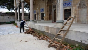 Şehzadeler Belediyesi'nden Muradiye Camisi'nde Hummalı Çalışma