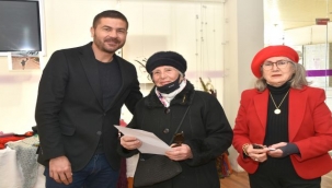 Foça'da Şapka ve Şal Yarışması Sergisi Açıldı