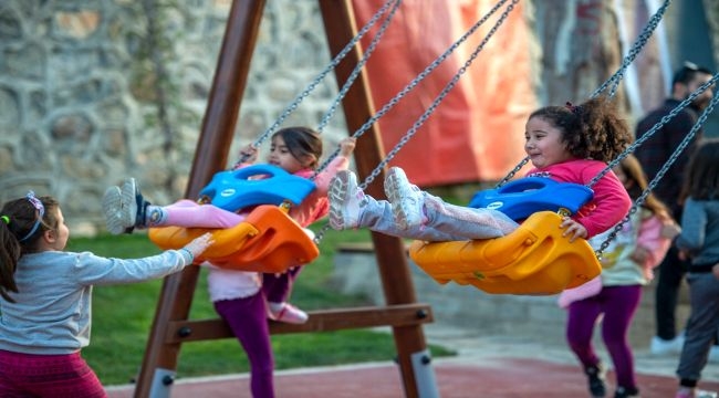 Başkan Soyer Laleli'deki parkın açılışını yaptı