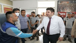 Erhan Kılıç mesai arkadaşlarıyla bayramlaştı