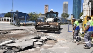 Bornova'da asfaltlama çalışmaları sürüyor