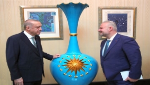 Genel Merkezde dev vazo