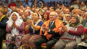 CHP Genel Başkanı Kılıçdaroğlu Ödemiş'te çiftçilerle buluştu