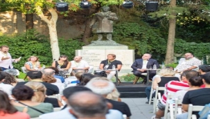 İzmir Sanat Bahçesi'nde "Üzümü Ye Bağını Sor" söyleşisi