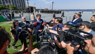  Kahramanların Gününe Katıldı