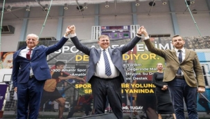  Başkan Tugay'a milli forma 