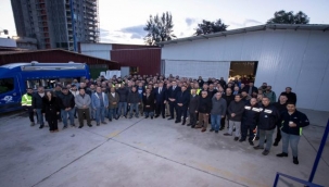 Biz Kocaman Bir Aileyiz