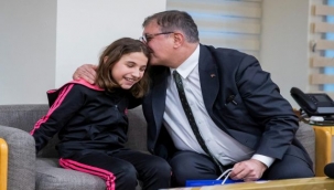 Paralimpik Yüzücü Miray'a Davet