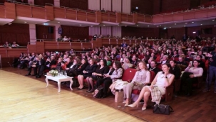 İzmir İmajının Arkasında Kadınlar Var