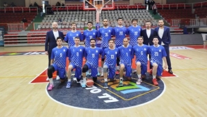 Celal Atik Spor Salonu'nda Parke Isınıyor