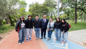 Başkan Tugay Buca'daki çalışmaları yerinde inceledi Bucalılardan Başkan Tugay'a Hasanağa Bahçesi teşekkürü