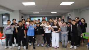 Güzel İzmir'in Mutlu Çocukları