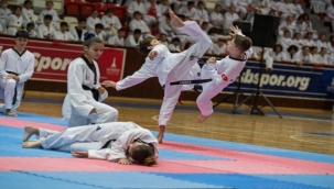 İzmirli çocuklar spor ve eğlence dolu bir gün geçirdi