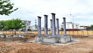 Yeni Girne Üst Geçidi hızla ilerliyor Yeni Girne Caddesi'nde güvenli yaya ulaşımı