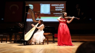  AASSM'de sahne gençlerin