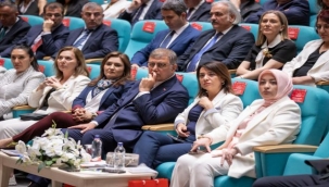 Başkan Tugay, Kadın Erkek Fırsat Eşitliği Çalıştayı'nda konuştu