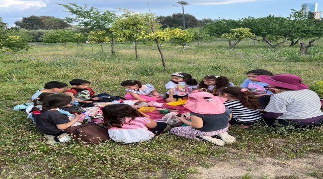 Çocuklar, Ormanda Bozulma Ve Masal Yolculuğunda Buluşuyor