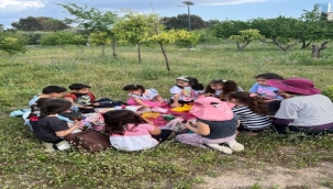 Çocuklar, Ormanda Bozulma Ve Masal Yolculuğunda Buluşuyor