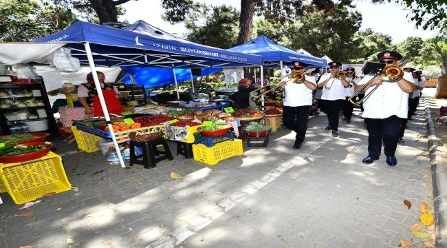 İzmir'de Dünya Çiftçiler Günü Coşkusu