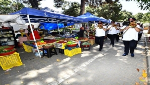 İzmir'de Dünya Çiftçiler Günü Coşkusu