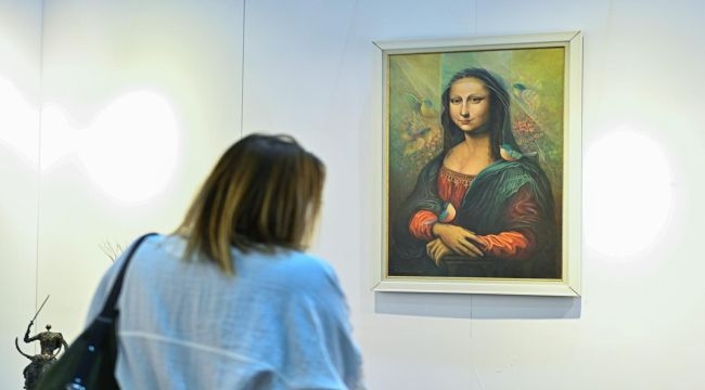 İzmir'de sanat ve antika fuarına yoğun ilgi
