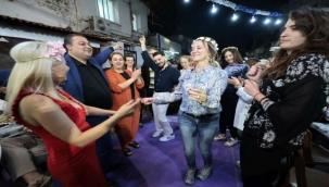 Mutluluk, Barış Ve Huzur Bizlerle Olsun