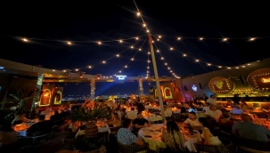 Göbekli'den Bayraklı Çıkarması!