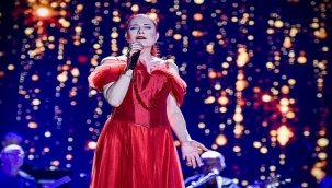 İEF'te Candan Erçetin rüzgârı