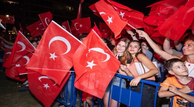 İzmir'de 30 Ağustos coşkuyla kutlanacak