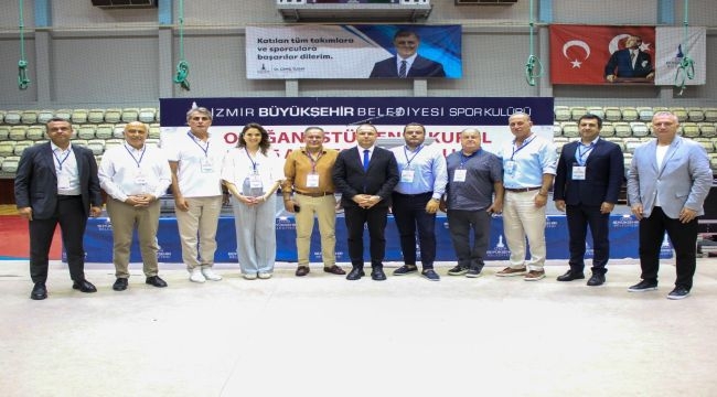 Spor Kulübü'nde bayrak değişimi