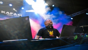 İEF'de 90'lar gecesi