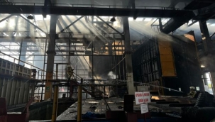 İzmir İtfaiyesi, ALOSBİ'deki fabrika yangınına müdahale etti