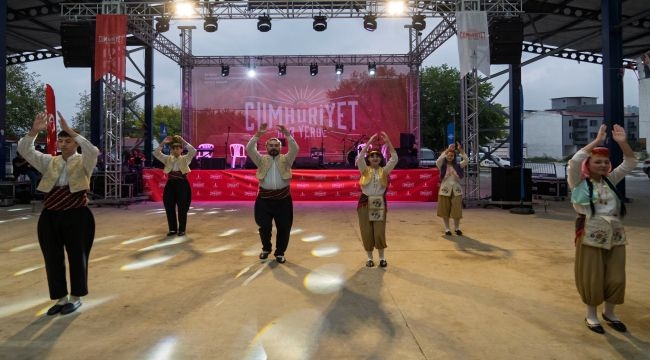 Cumhuriyet coşkusu Kiraz'da