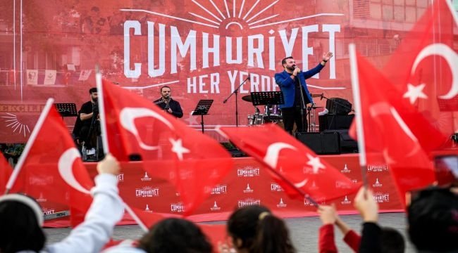 İzmir, Cumhuriyet coşkusuna hazır