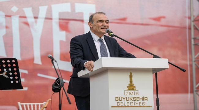 İzmir'de Cumhuriyet kutlamaları devam ediyor